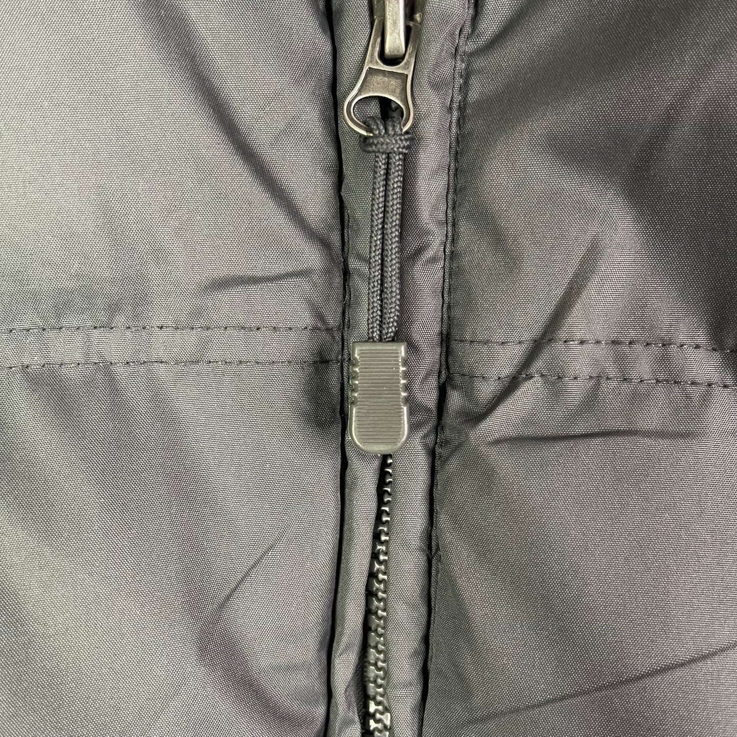 Canyon River Blues 1987 Vintage Y2K Puffer Jacket Grey Black Colorblock Insulated Hooded Coat